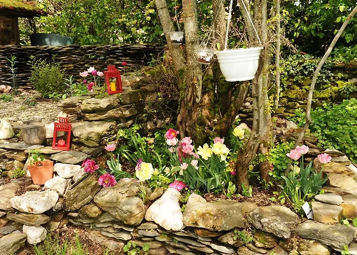 D'hotes Le Puits D'amour Bed and Breakfast 3*