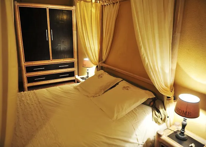 Bed and Breakfast D'hotes Le Puits D'amour 3*