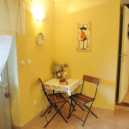 D'hotes Le Puits D'amour Bed and Breakfast