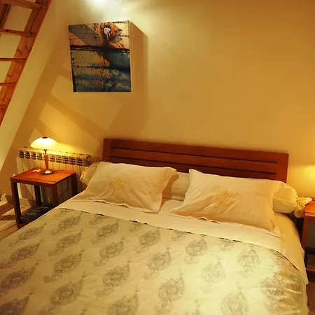 爱之井住宿加早餐旅馆 3* Mirandol-Bourgnounac